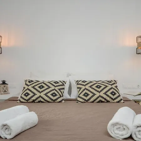 Saint George * Naxos City