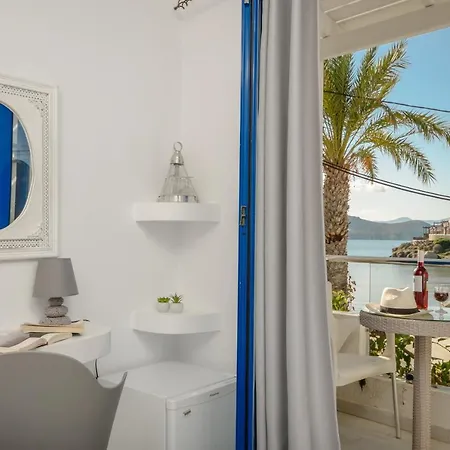 Saint George Hotel *